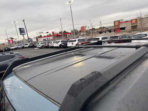 Used 2023 Ford Bronco Wildtrak image 10