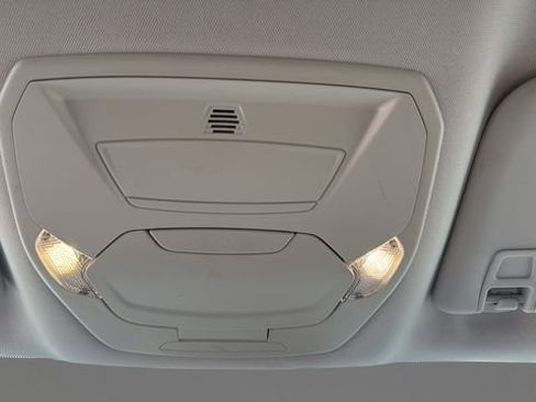 Used 2015 Ford Escape SE image 18