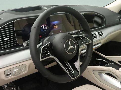 New 2026 Mercedes-Benz GLS 450 4MATIC image 4
