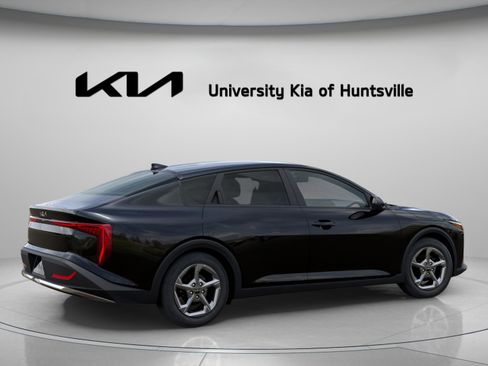 New 2026 Kia K4 LXS FWD image 8
