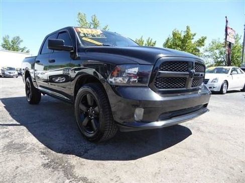 Used 2017 RAM 1500 Express w/ Black Ram 1500 Express Group AWD/4WD image 4