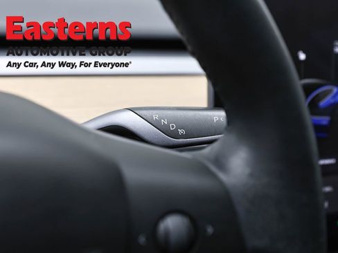 Used 2019 Tesla Model 3 Standard Range image 13