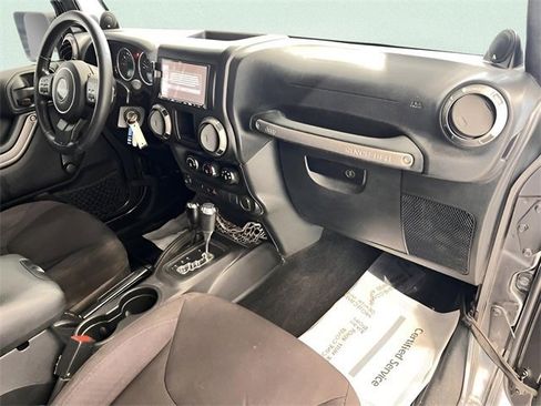 Used 2014 Jeep Wrangler Unlimited Sport w/ Connectivity Group image 10