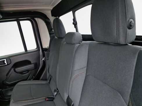 New 2026 Jeep Gladiator Sport AWD/4WD image 35