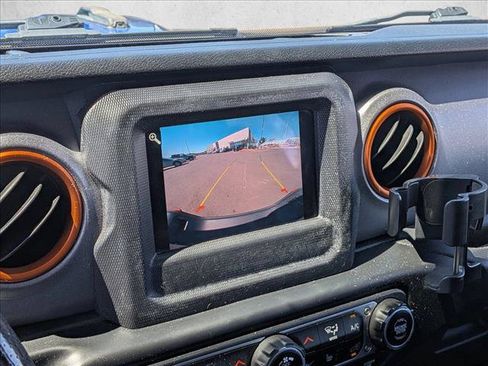 Used 2020 Jeep Gladiator Mojave w/ LED Lighting Group AWD/4WD image 12