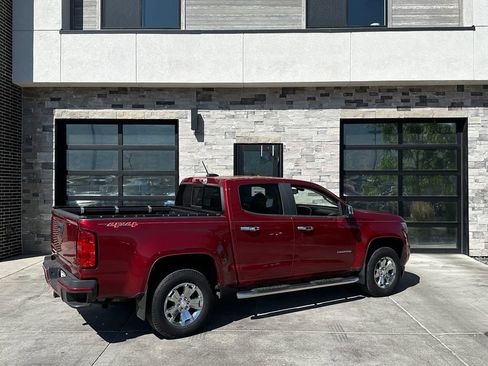 Used 2019 Chevrolet Colorado LT AWD/4WD image 3