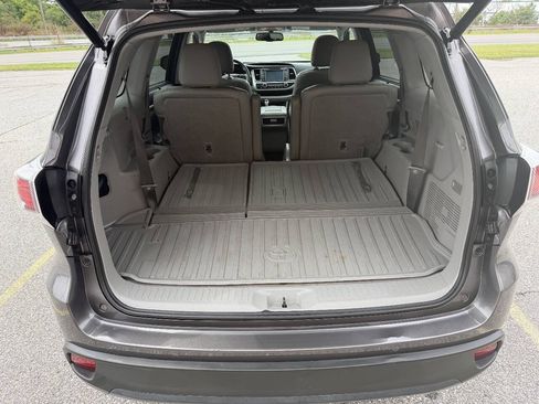 Used 2015 Toyota Highlander Limited AWD/4WD image 30