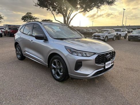 Certified 2023 Ford Escape ST-Line w/ Tech Pack #1 image 4