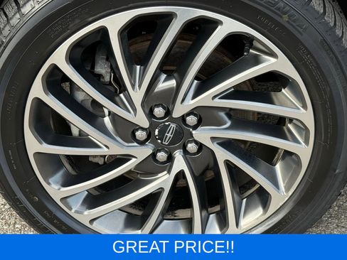 Used 2019 Lincoln Nautilus Reserve image 16