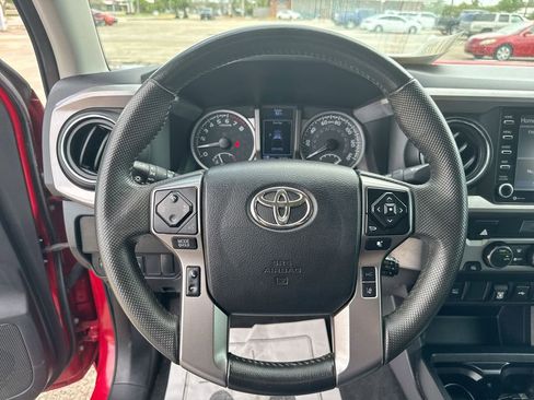 Used 2022 Toyota Tacoma SR5 w/ Technology Package image 16