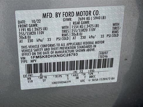 Used 2022 Ford Explorer XLT w/ Equipment Group 202A image 12