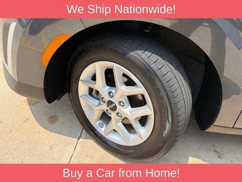 Used 2025 Kia Soul LX w/ LX Technology Package FWD image 32