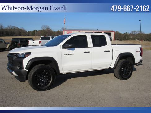 Used 2025 Chevrolet Colorado Trail Boss image 5