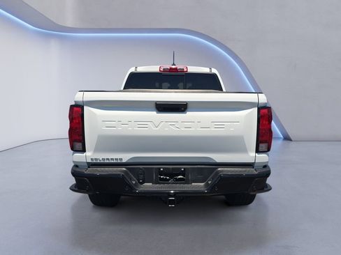 Used 2024 Chevrolet Colorado Trail Boss w/ Technology Package AWD/4WD image 4