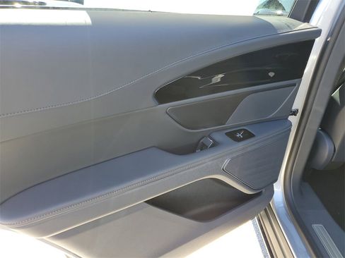 New 2026 Lincoln Nautilus Premier image 8