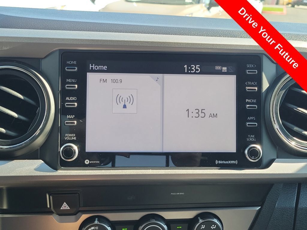 Used 2020 Toyota Tacoma SR5 RWD image 10