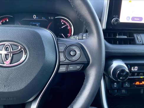 Used 2023 Toyota RAV4 XLE Premium image 25