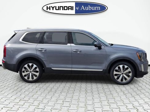 Used 2022 Kia Telluride S FWD image 4