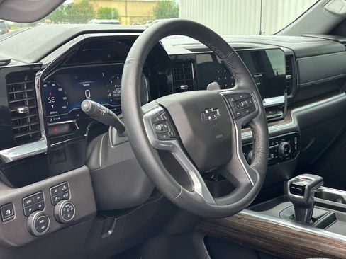 Used 2025 Chevrolet Silverado 1500 RST w/ All Star Edition Plus AWD/4WD image 9