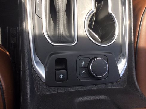 Used 2018 Chevrolet Traverse High Country AWD/4WD image 44