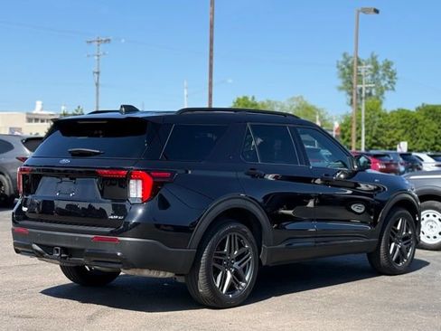 Certified 2025 Ford Explorer ST-Line w/ ST-Line Street Pack AWD/4WD image 42