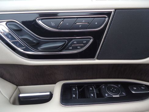 Used 2019 Lincoln Navigator L Reserve w/ Cargo Package image 26