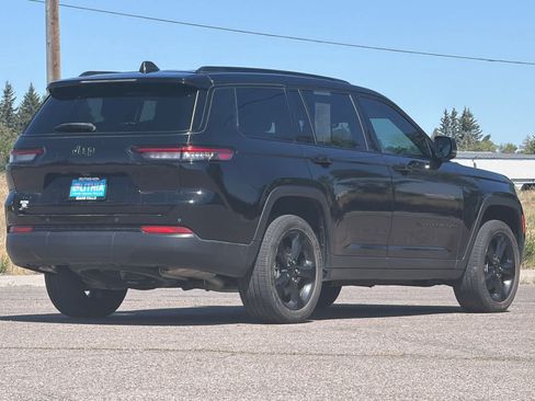 Used 2024 Jeep Grand Cherokee L Altitude AWD/4WD image 2