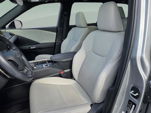 Certified 2024 Lexus TX 350 AWD w/ Captains Chair Package image 12