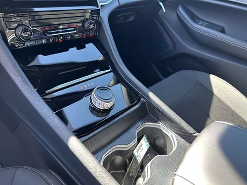 New 2026 Jeep Grand Cherokee Laredo RWD image 39