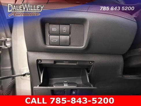 Used 2023 Toyota Highlander LE image 14