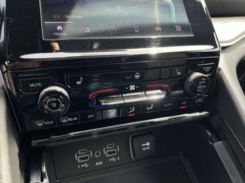 Certified 2024 Jeep Grand Cherokee Altitude AWD/4WD image 21