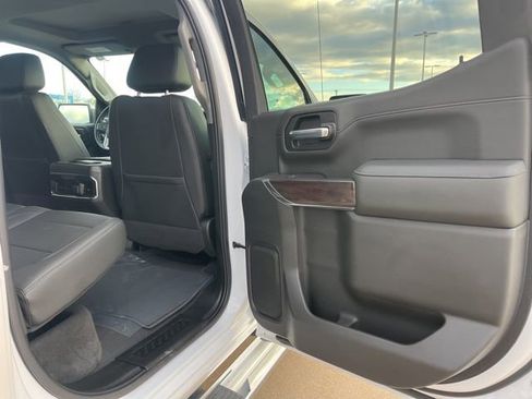 Used 2022 GMC Sierra 1500 SLT w/ SLT Premium Plus Package image 46