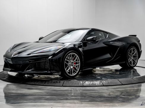 Used 2025 Chevrolet Corvette Z06 image 5