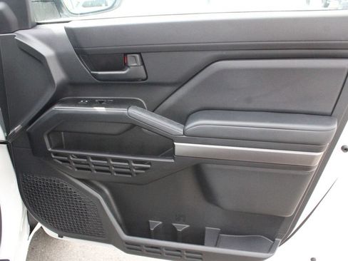 Certified 2025 Toyota 4Runner SR5 AWD/4WD image 45