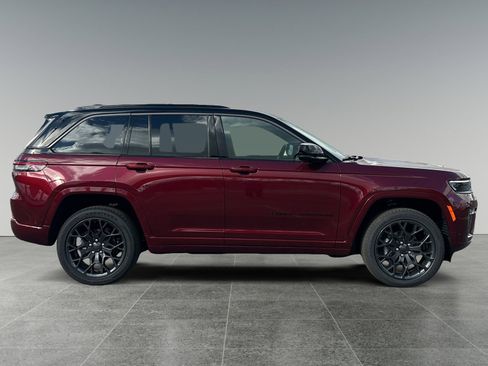 New 2026 Jeep Grand Cherokee Summit AWD/4WD image 6