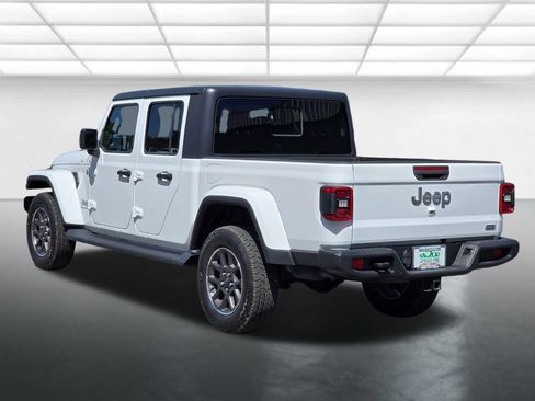 Used 2020 Jeep Gladiator Overland AWD/4WD image 18