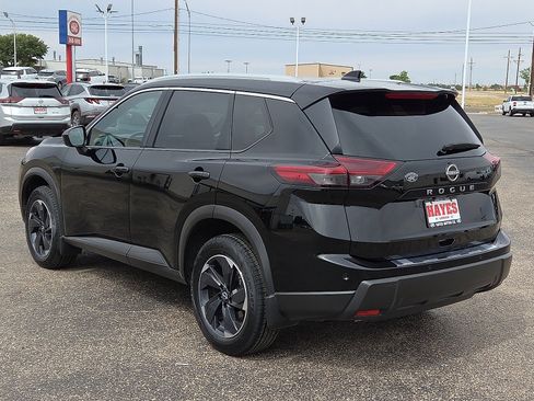 Used 2025 Nissan Rogue SV w/ SV Premium Package FWD image 3