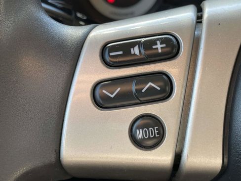 Used 2013 Toyota FJ Cruiser 2WD image 18