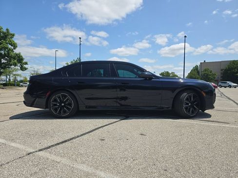 Used 2024 BMW 760i xDrive AWD/4WD image 18