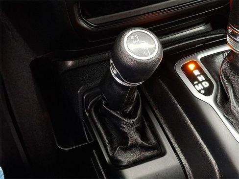 Used 2018 Jeep Wrangler Unlimited Sport image 24