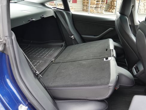 Used 2019 Tesla Model 3 Standard Range image 19