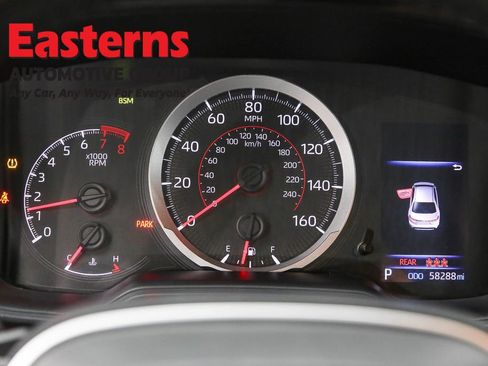 Used 2021 Toyota Corolla SE w/ SE Premium Package image 18