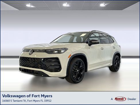 New 2026 Volkswagen Tiguan SE R-Line image 1