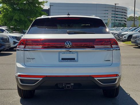 New 2026 Volkswagen Atlas Cross Sport SEL AWD/4WD image 4