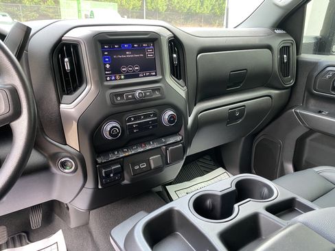 Used 2025 Chevrolet Silverado 2500 Custom w/ Custom Value Package AWD/4WD image 24