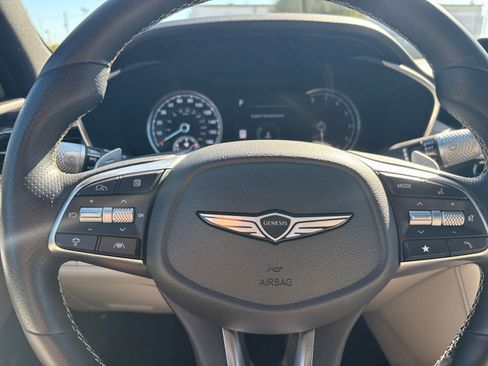 Used 2025 Genesis G70 2.5T image 29