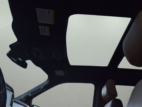 Certified 2021 Ford F150 Lariat w/ Equipment Group 502A High image 11