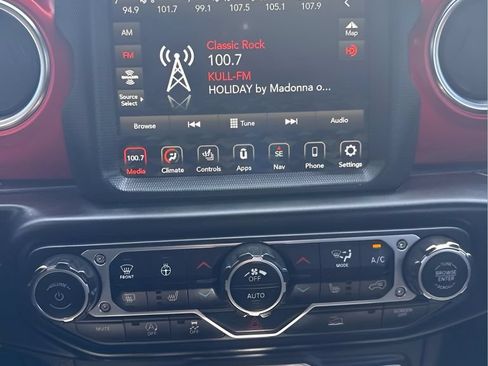 Used 2021 Jeep Gladiator Rubicon AWD/4WD image 27