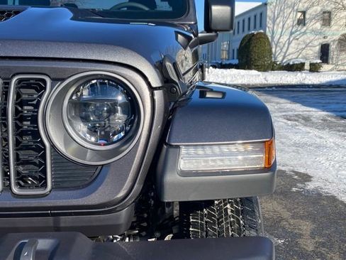 New 2026 Jeep Gladiator Sport image 10