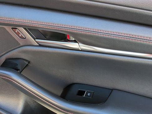 Used 2025 MAZDA MAZDA3 s image 34